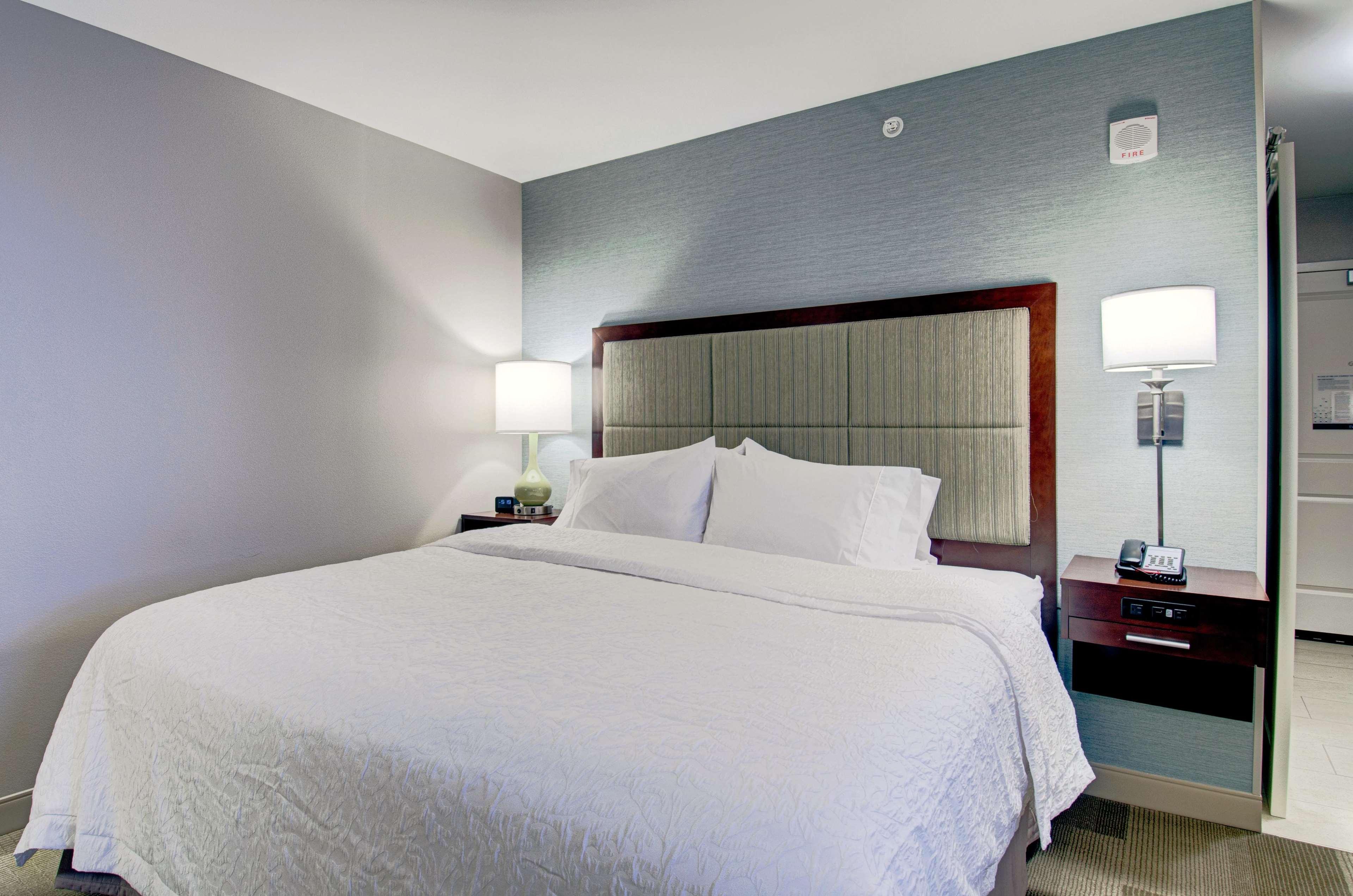 Hampton Inn Boston - Westborough Exterior photo