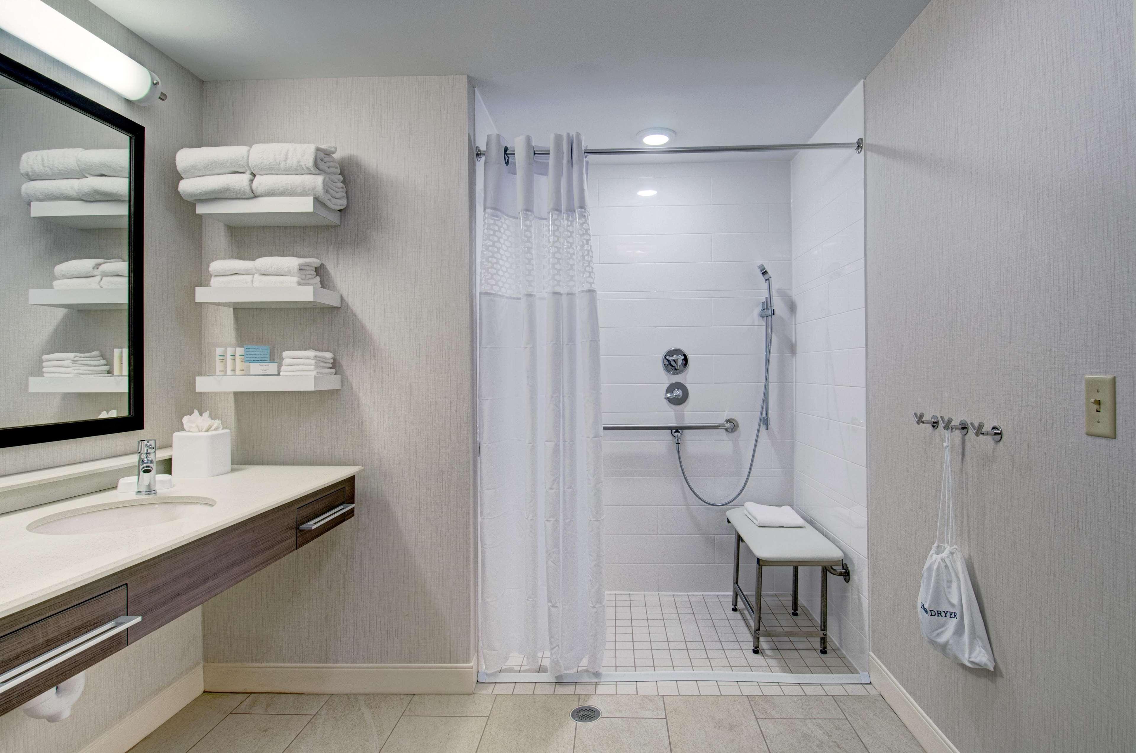 Hampton Inn Boston - Westborough Exterior photo