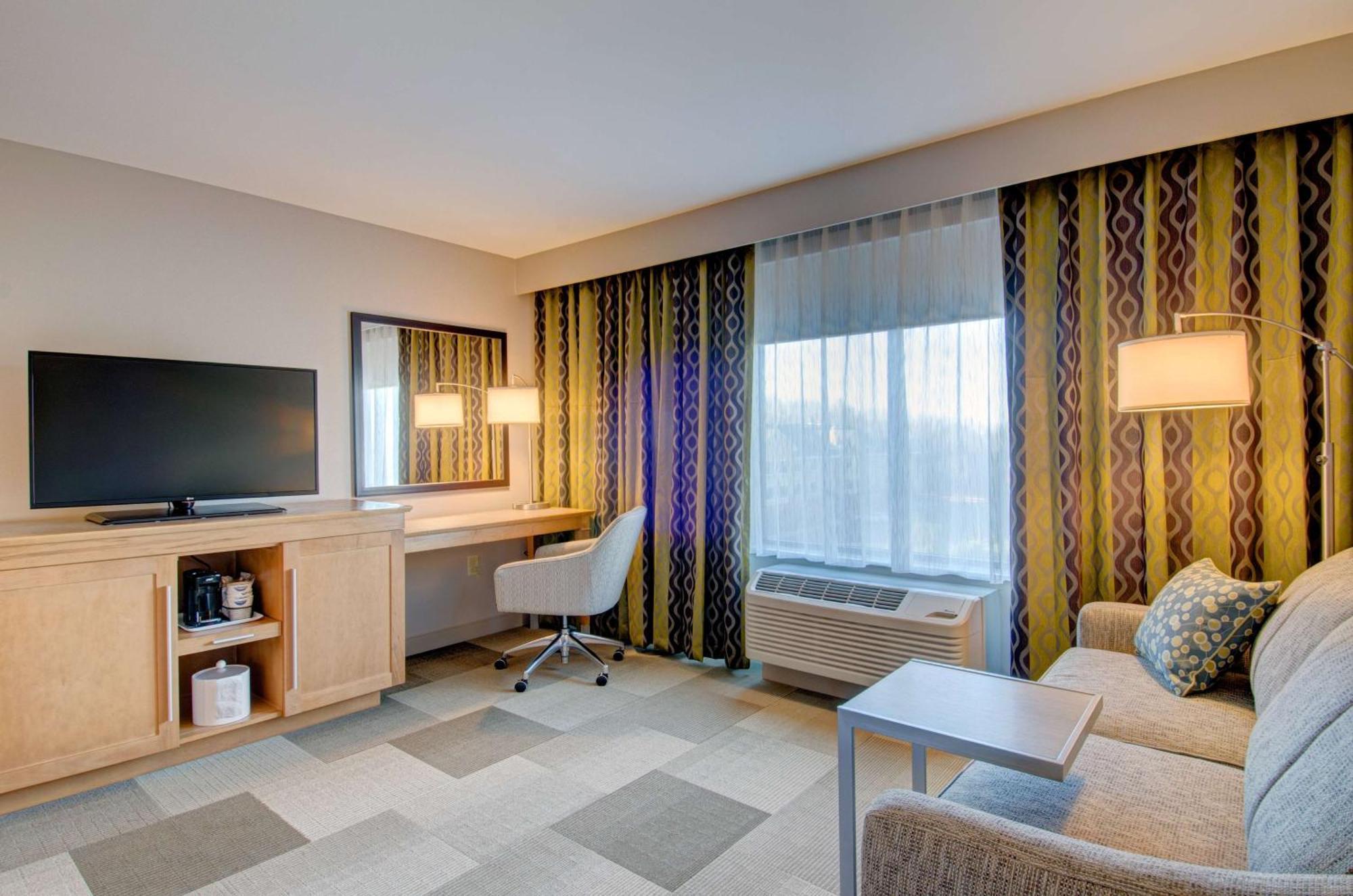 Hampton Inn Boston - Westborough Exterior photo