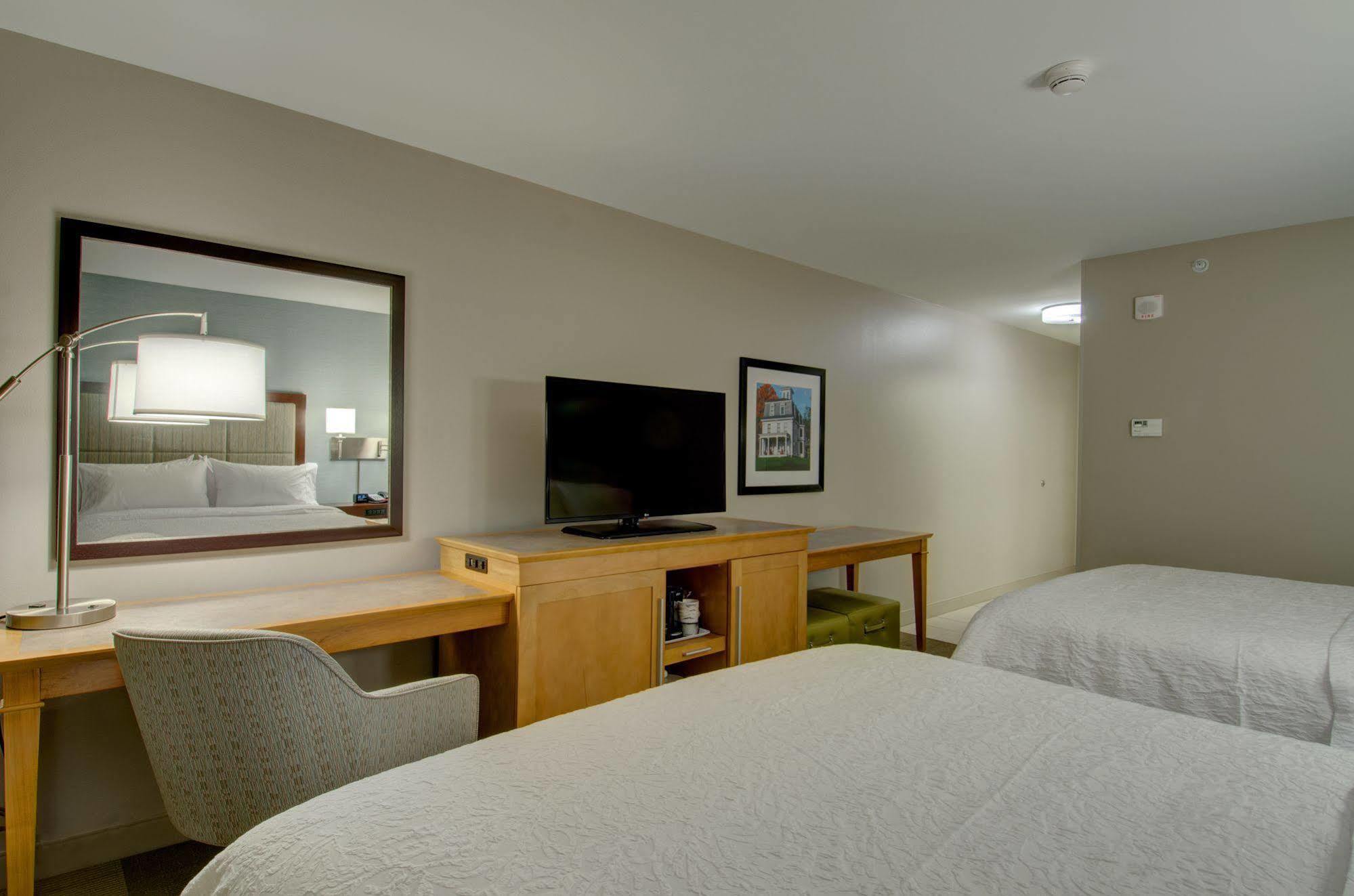 Hampton Inn Boston - Westborough Exterior photo
